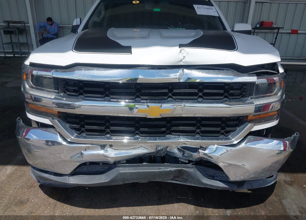 2018 CHEVROLET SILVERADO 1500 VIN: 1GCRCREC0JZ142951