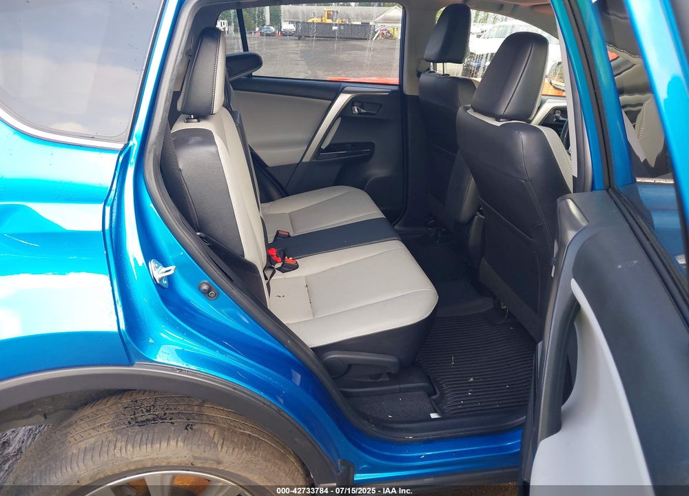 2016 TOYOTA RAV4 VIN: JTMDFREV7GJ081947