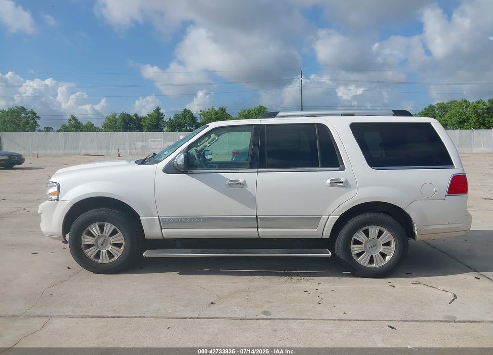 2012 LINCOLN NAVIGATOR VIN: 5LMJJ2H5XCEL08449