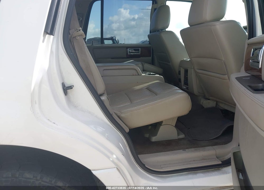 2012 LINCOLN NAVIGATOR VIN: 5LMJJ2H5XCEL08449
