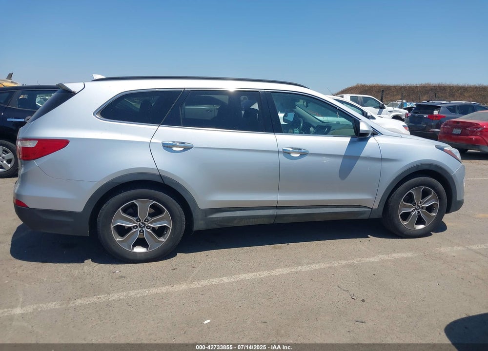 2016 HYUNDAI SANTA FE VIN: KM8SMDHF0GU154915