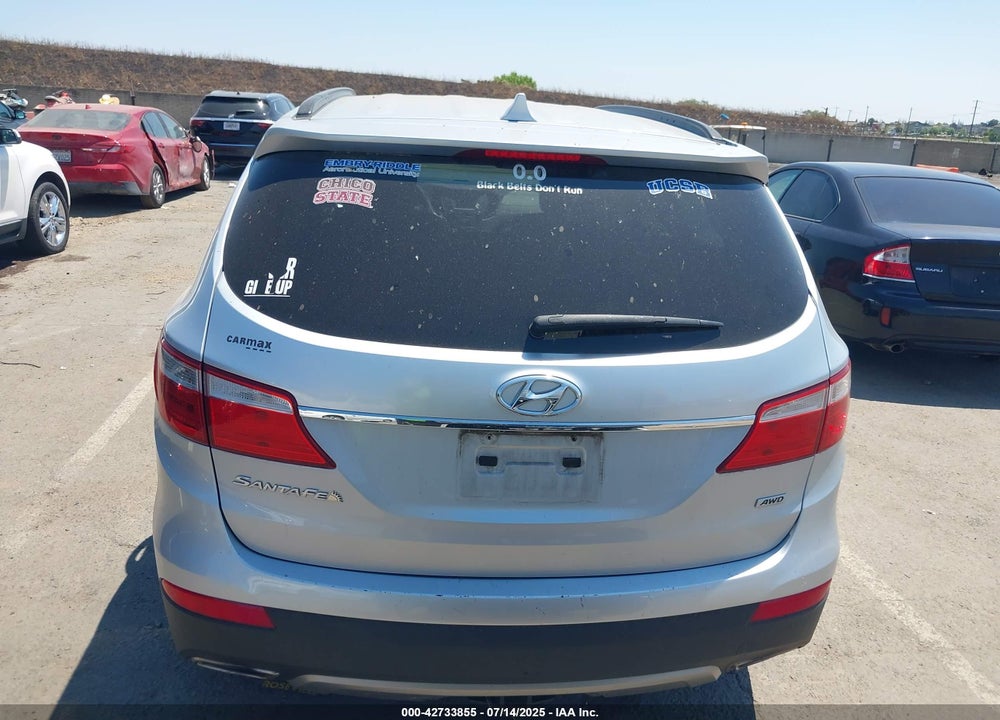 2016 HYUNDAI SANTA FE VIN: KM8SMDHF0GU154915