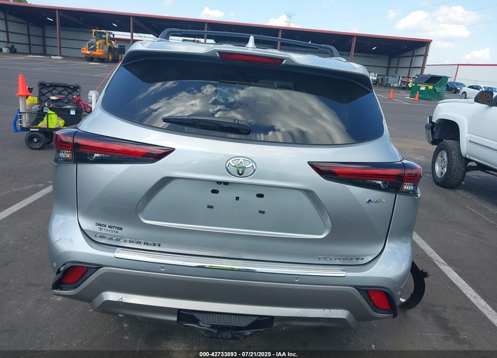 2025 TOYOTA HIGHLANDER HYBRID VIN: 5TDEBRCH6SS660601