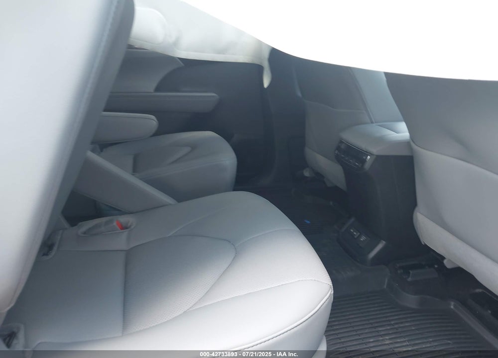 2025 TOYOTA HIGHLANDER HYBRID VIN: 5TDEBRCH6SS660601