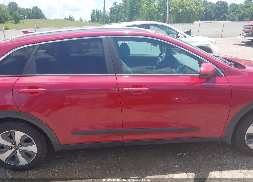 2017 KIA NIRO VIN: KNDCB3LC1H5055022