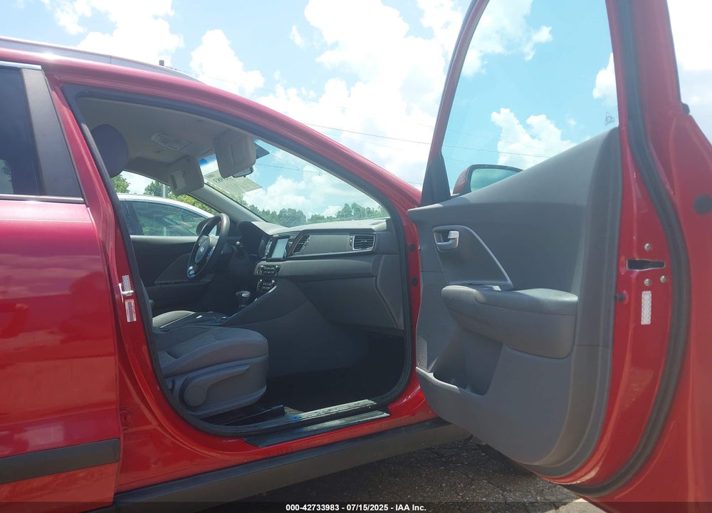 2017 KIA NIRO VIN: KNDCB3LC1H5055022