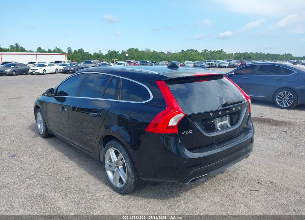 2015 VOLVO V60 VIN: YV140MEK5F1266078