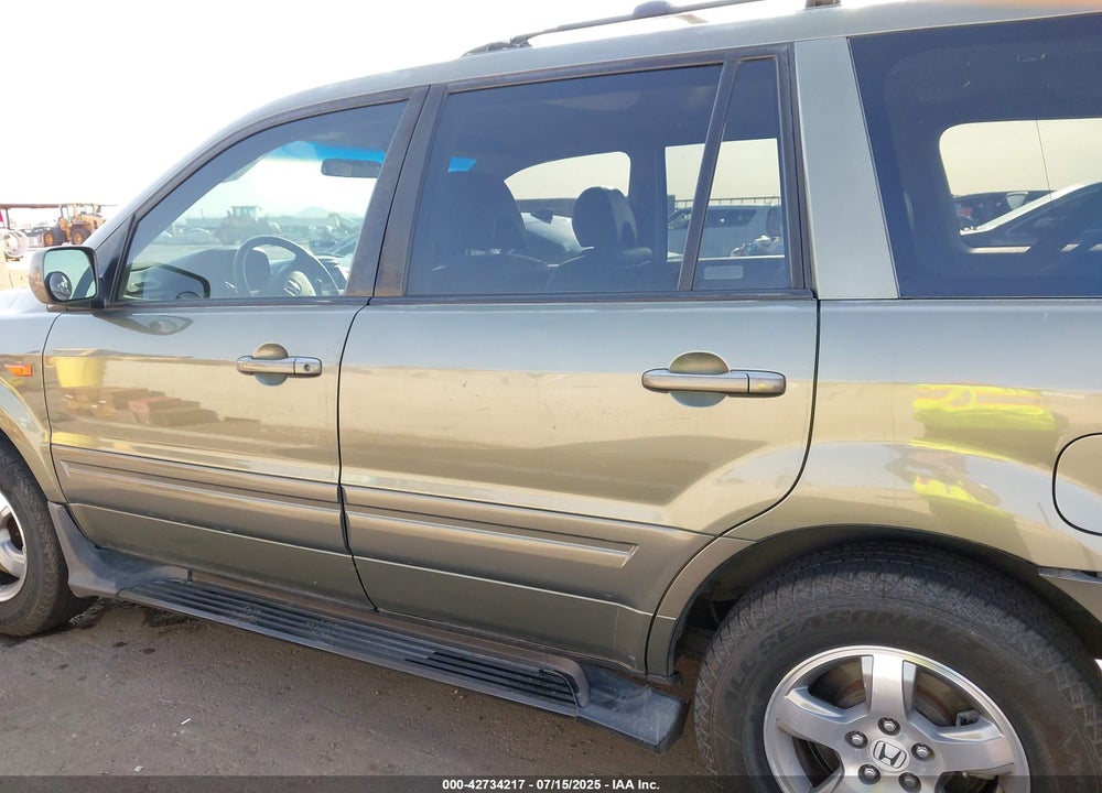 2008 HONDA PILOT VIN: 5FNYF28728B018477