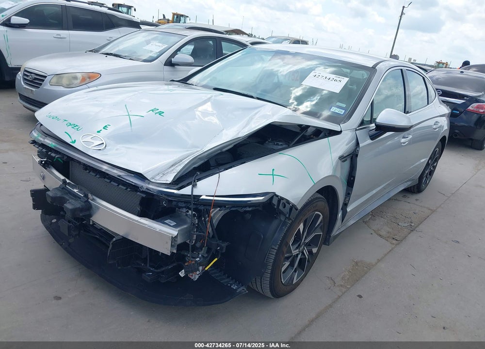 2025 HYUNDAI SONATA VIN: KMHL64JA4SA462175