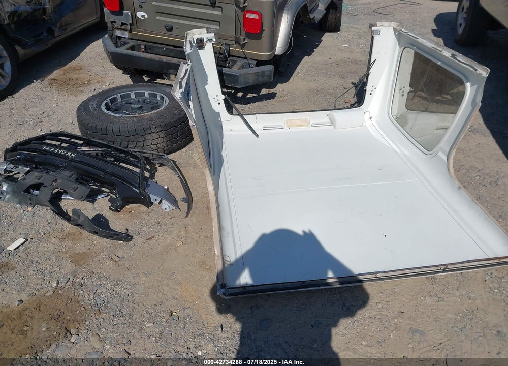 1990 JEEP WRANGLER / YJ VIN: 2J4FY49T6LJ511996