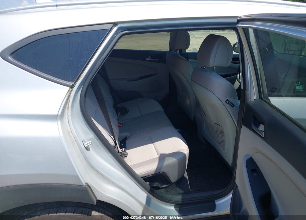 2018 HYUNDAI TUCSON SEL VIN: KM8J3CA45JU701685
