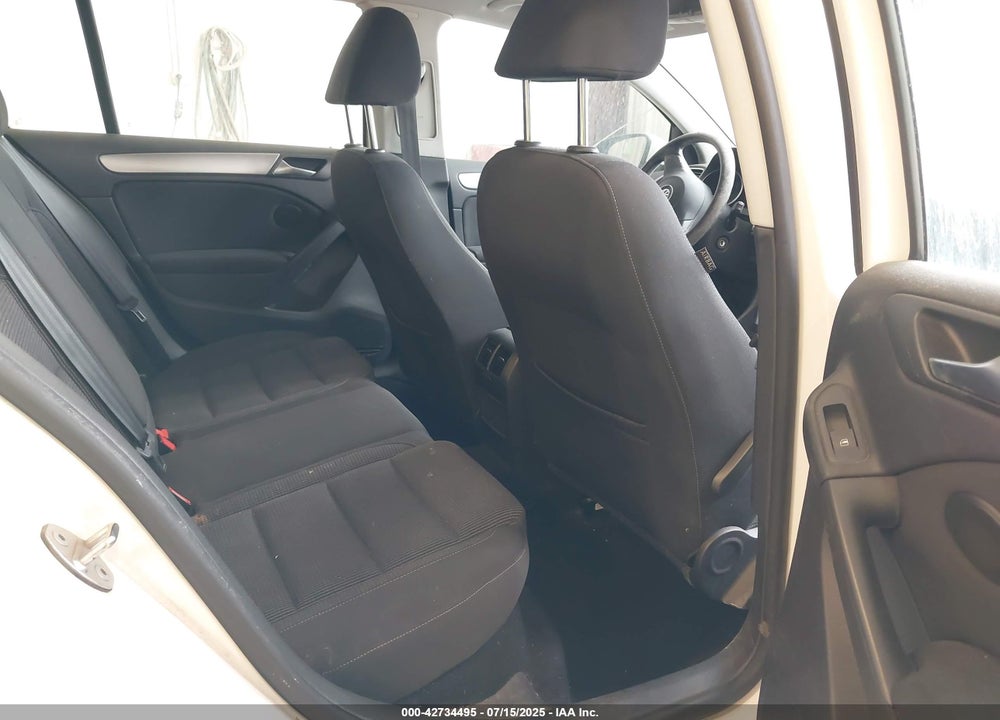 2014 VOLKSWAGEN GOLF VIN: WVWDB7AJXEW002421