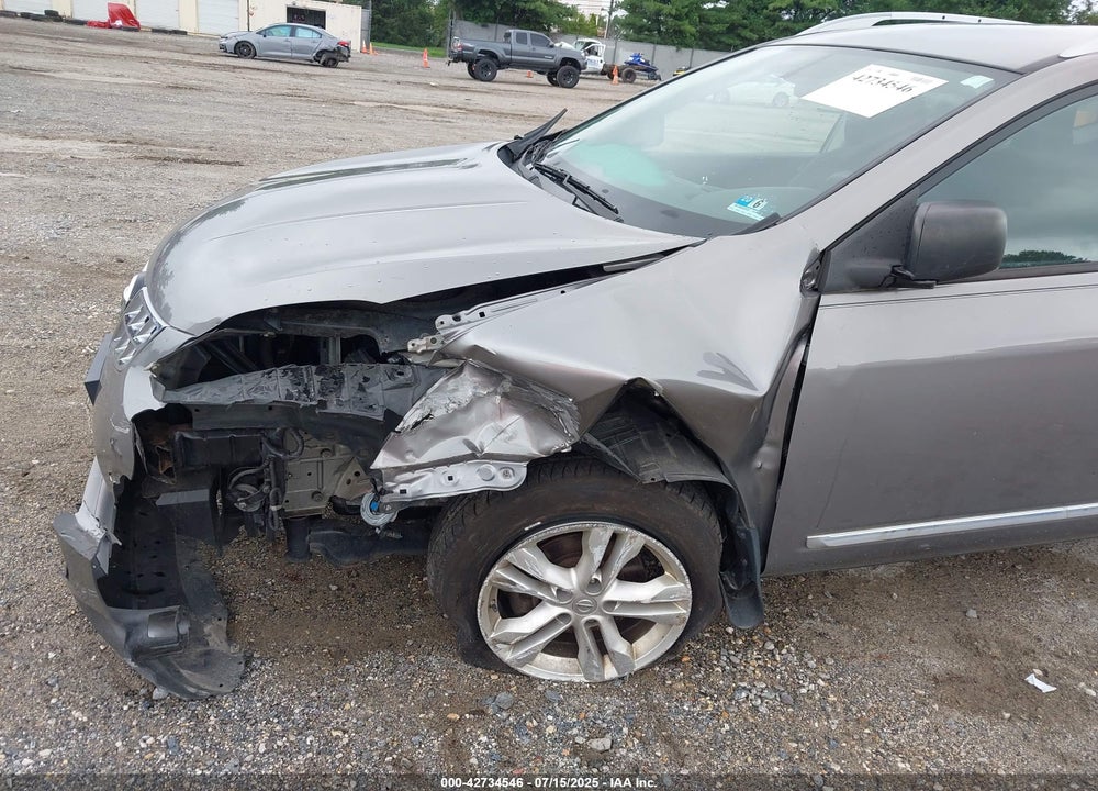 2015 NISSAN ROGUE VIN: JN8AS5MV8FW757160