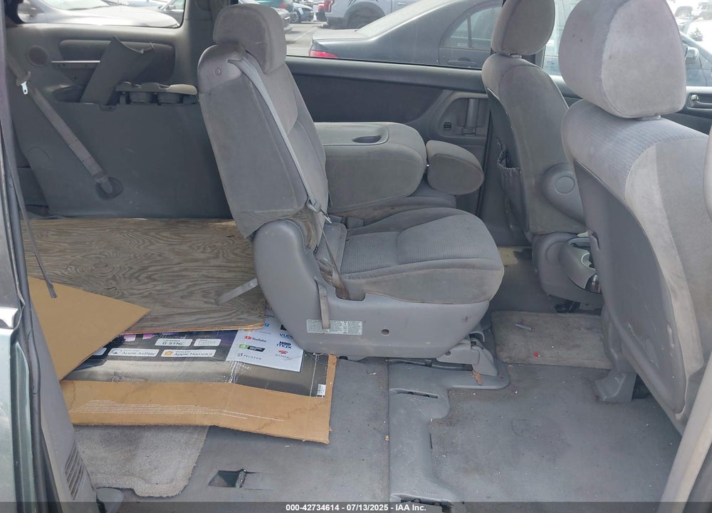2004 TOYOTA SIENNA LE VIN: 5TDZA23C04S218254