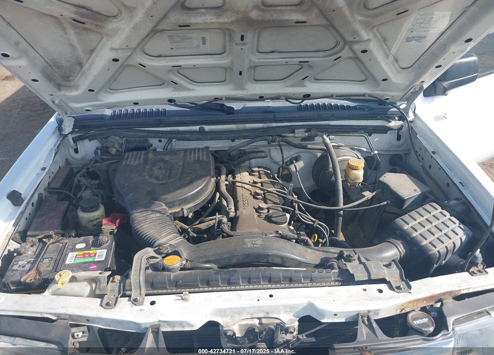 2000 NISSAN FRONTIER XE VIN: 1N6DD26S8YC403483