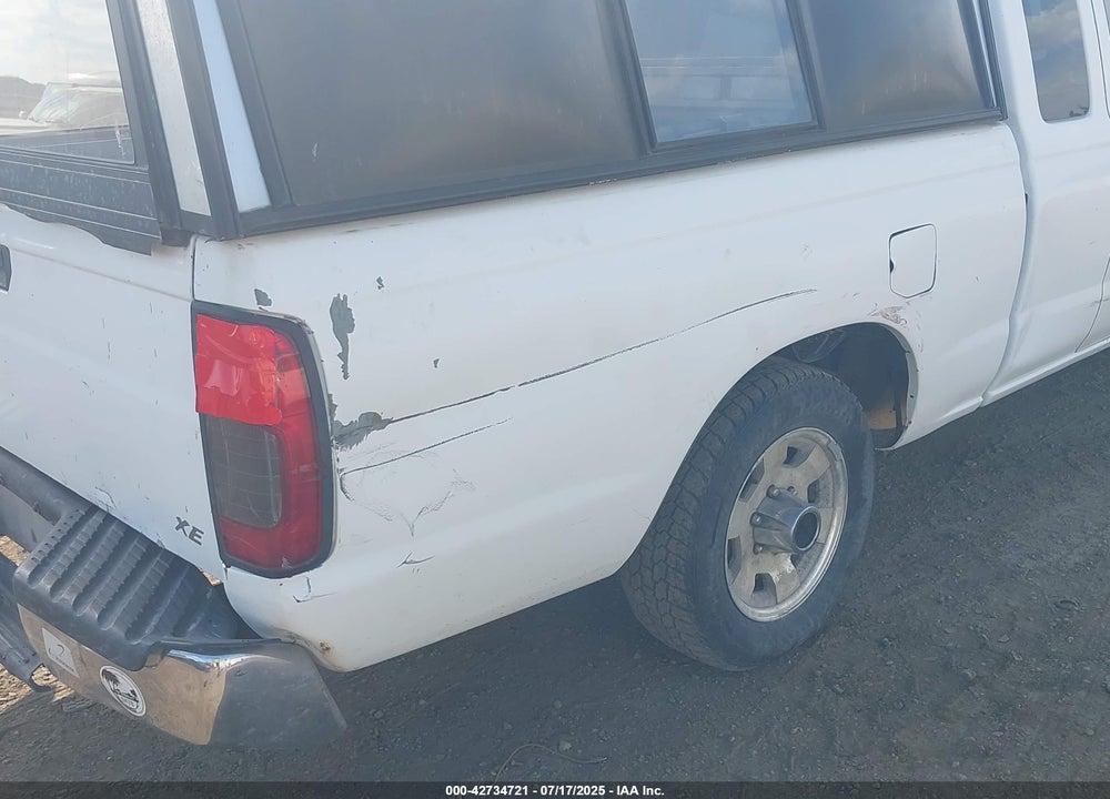2000 NISSAN FRONTIER XE VIN: 1N6DD26S8YC403483
