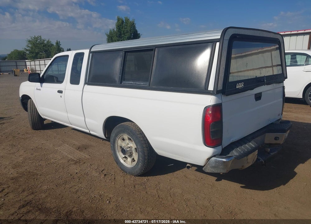 2000 NISSAN FRONTIER XE VIN: 1N6DD26S8YC403483