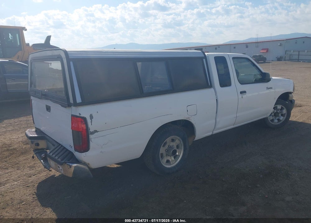 2000 NISSAN FRONTIER XE VIN: 1N6DD26S8YC403483