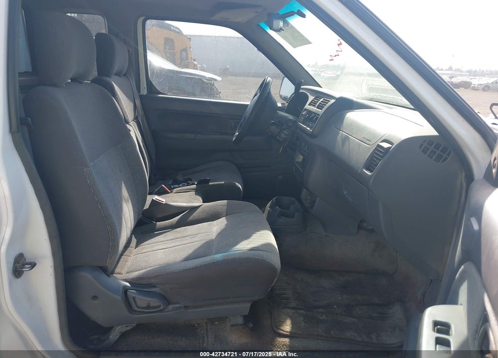 2000 NISSAN FRONTIER XE VIN: 1N6DD26S8YC403483