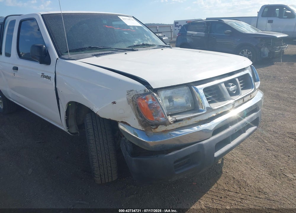 2000 NISSAN FRONTIER XE VIN: 1N6DD26S8YC403483