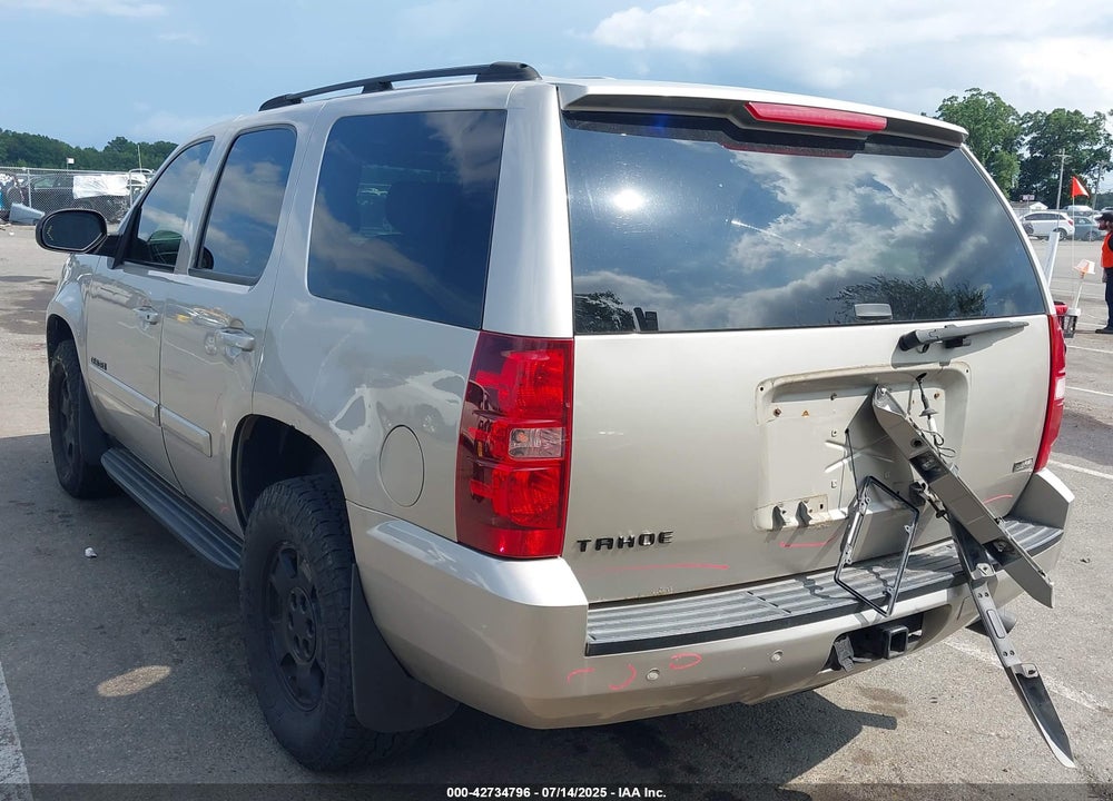 2007 CHEVROLET TAHOE LT VIN: 1GNFK130X7R265057