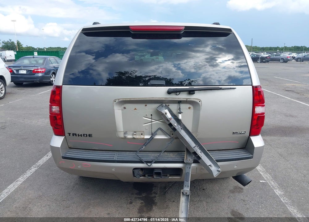 2007 CHEVROLET TAHOE LT VIN: 1GNFK130X7R265057