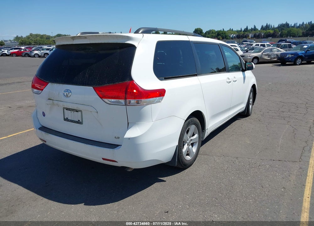 2013 TOYOTA SIENNA VIN: 5TDKK3DC0DS352376