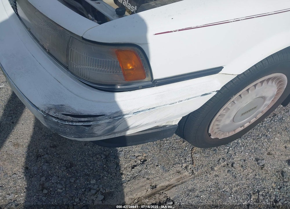 1989 TOYOTA CAMRY LE VIN: JT2VV22E3K0080031