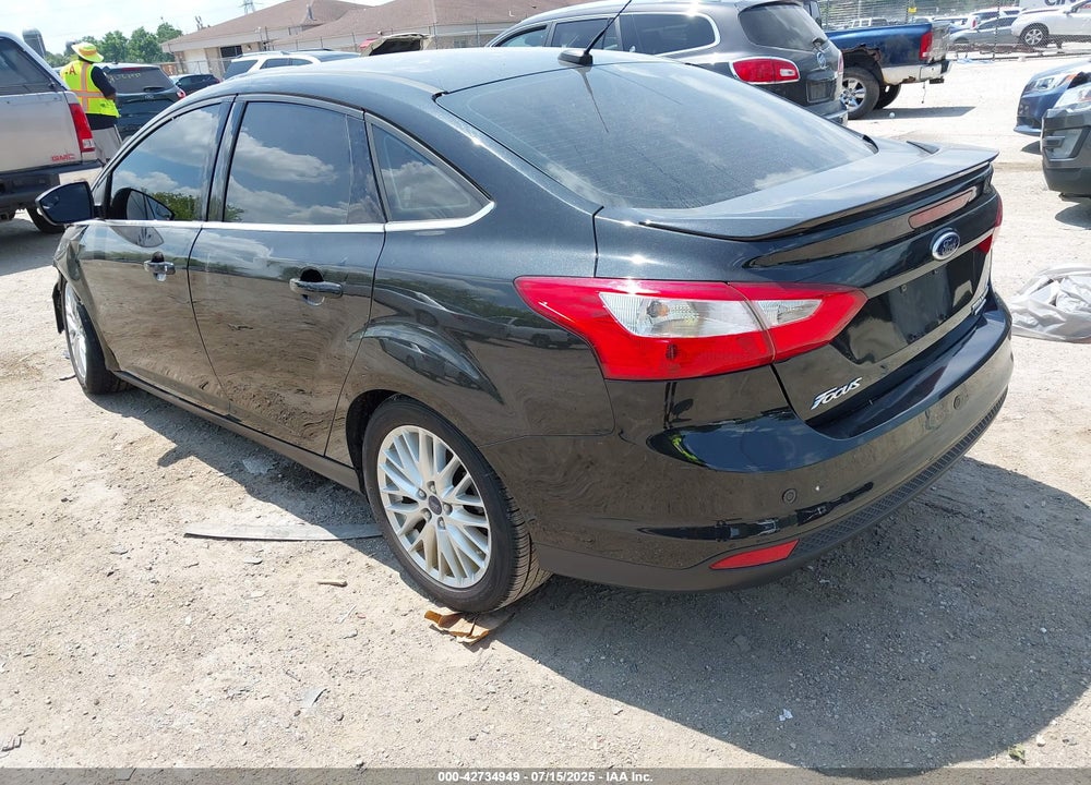 2014 FORD FOCUS TITANIUM VIN: 1FADP3J29EL368283