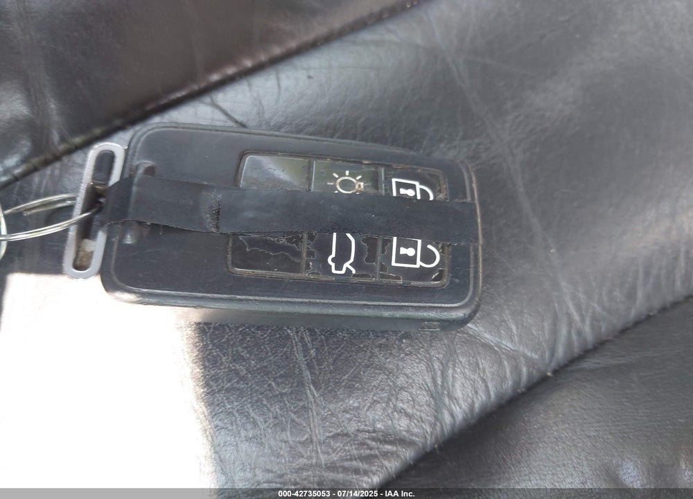 2010 VOLVO XC60 VIN: YV4992DZ8A2021232