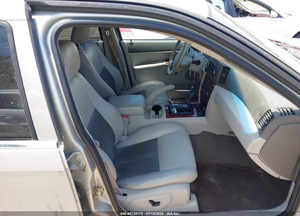 2007 JEEP GRAND CHEROKEE VIN: 1J8HR58P17C536027