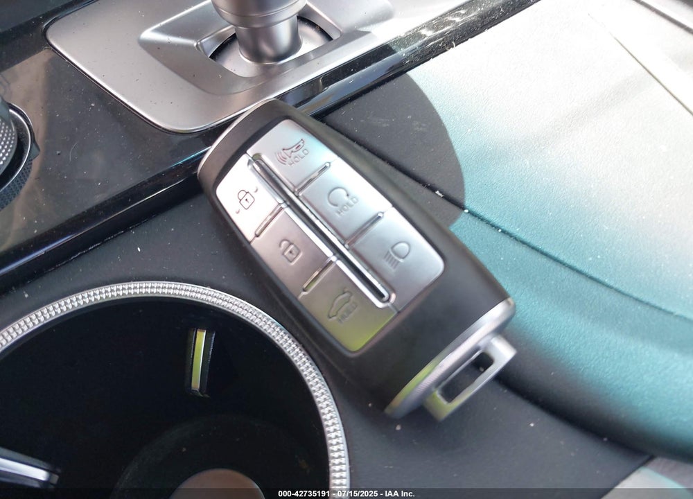 2023 GENESIS G70 VIN: KMTG34TA1PU135171