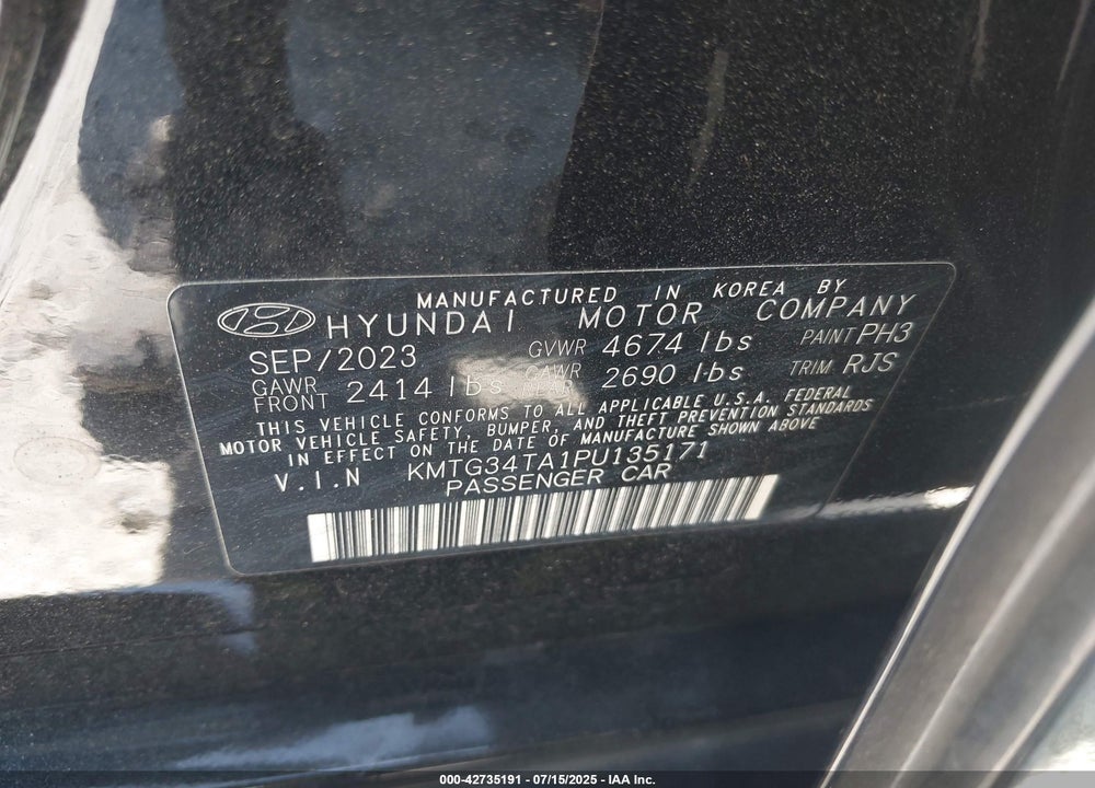 2023 GENESIS G70 VIN: KMTG34TA1PU135171