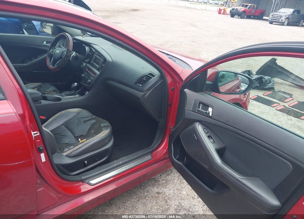 2012 KIA OPTIMA VIN: 5XXGR4A67CG047463