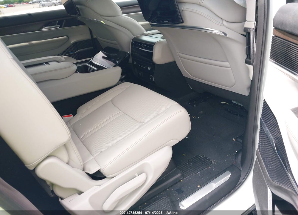 2024 JEEP GRAND WAGONEER VIN: 1C4SJVEP1RS112090