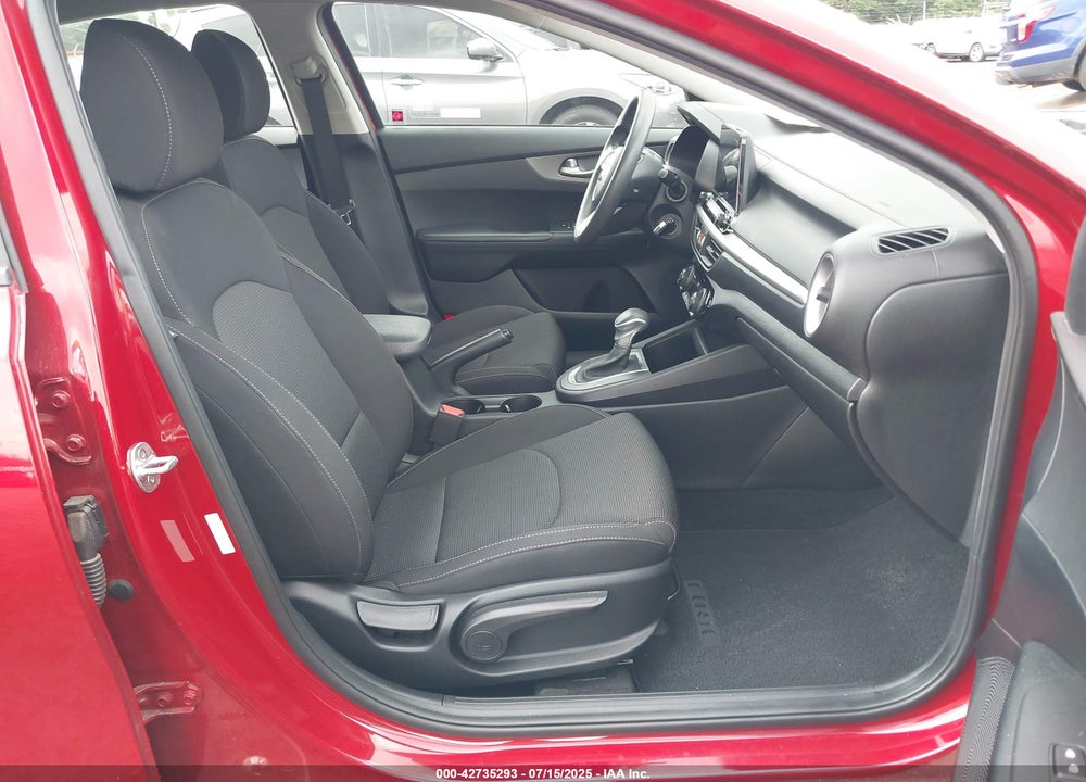 2019 KIA FORTE VIN: 3KPF24AD8KE057196
