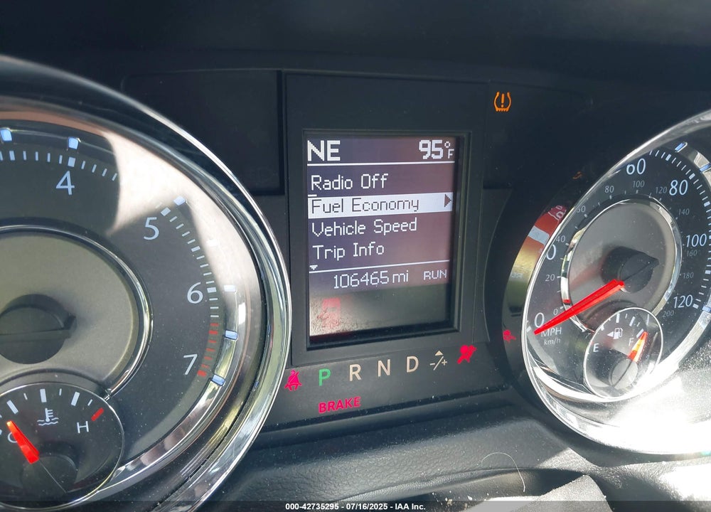 2014 CHRYSLER TOWN & COUNTRY VIN: 2C4RC1BG8ER211751