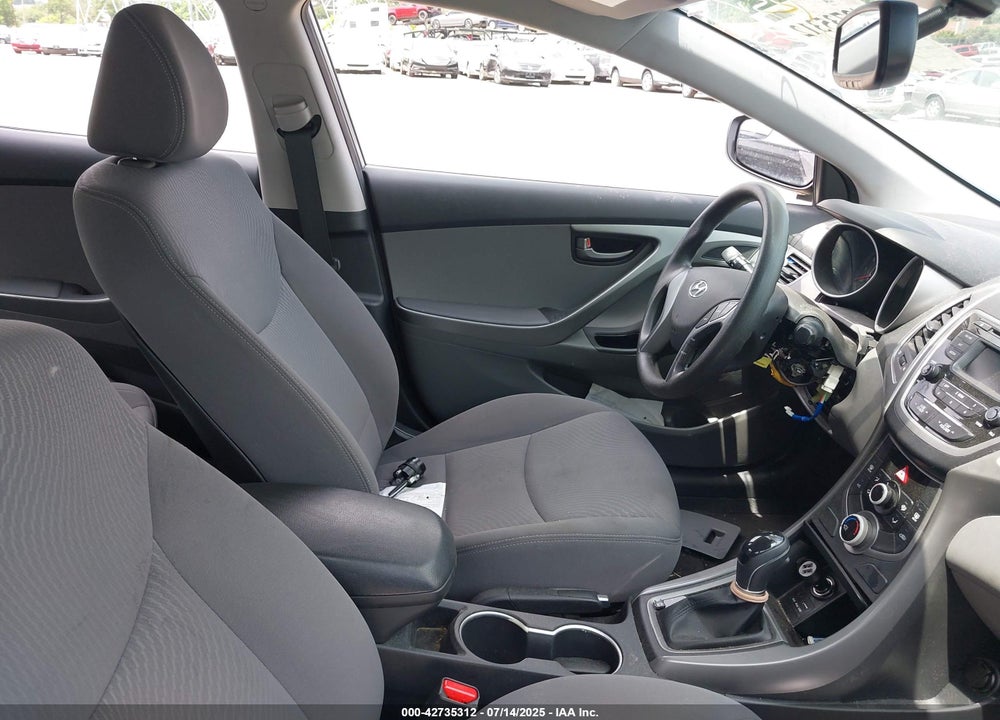 2016 HYUNDAI ELANTRA VIN: KMHDH4AE7GU543730