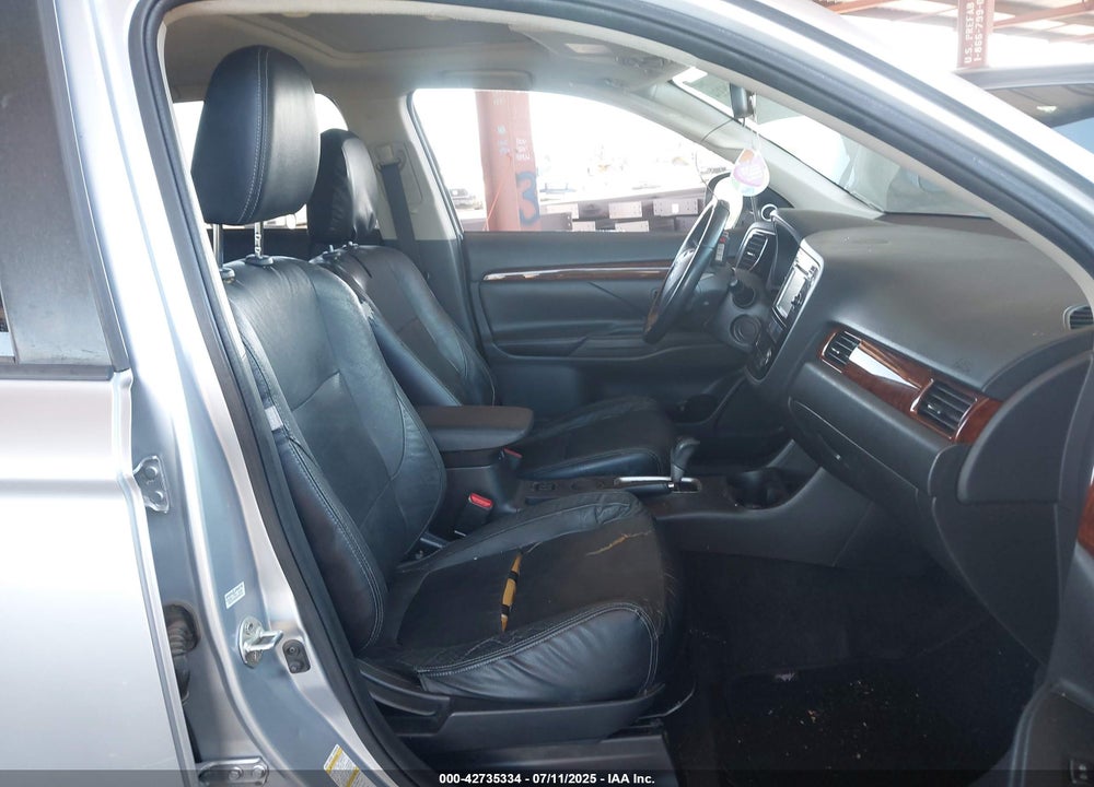 2014 MITSUBISHI OUTLANDER VIN: JA4AD3A31EZ007605