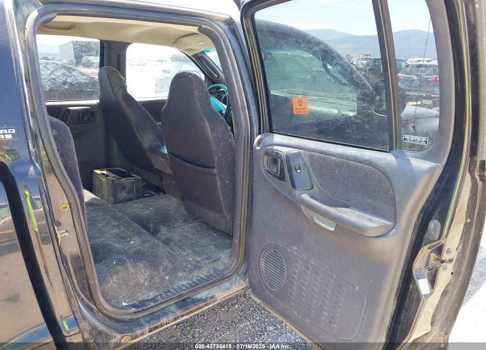 2000 DODGE DAKOTA SLT/SPORT VIN: 1B7GG2AN7YS793734