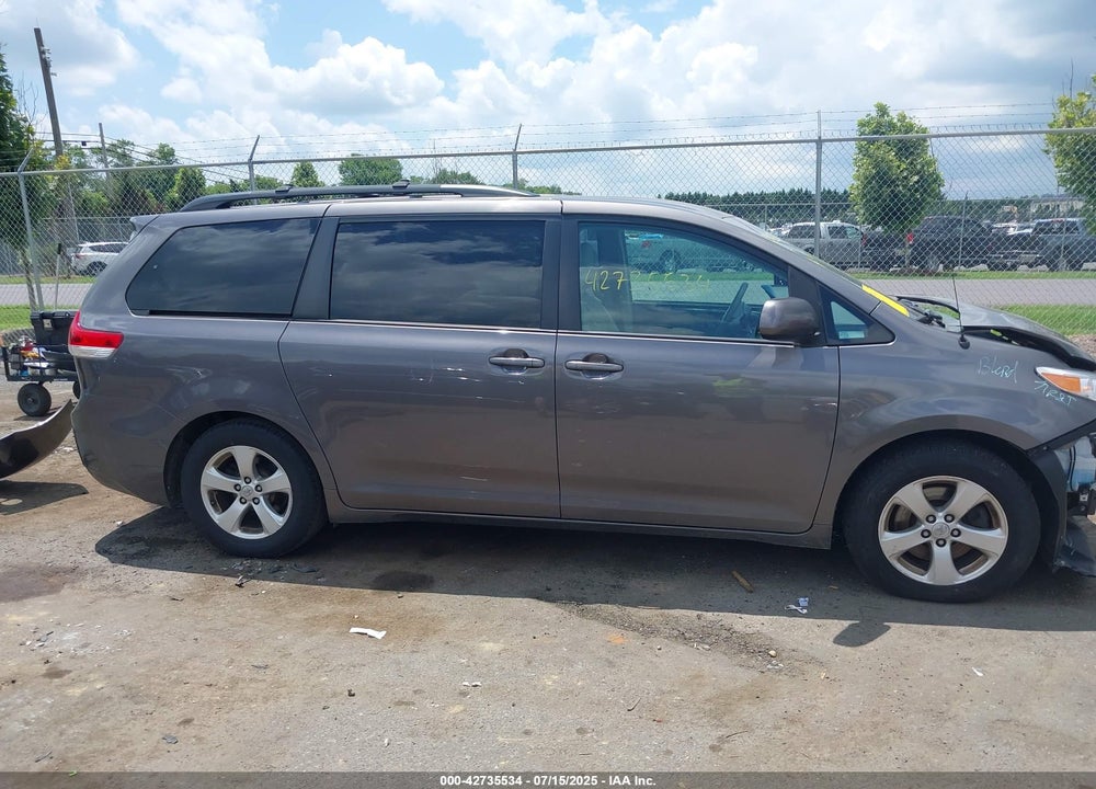 2014 TOYOTA SIENNA LE V6 8 PASSENGER VIN: 5TDKK3DC3ES435091