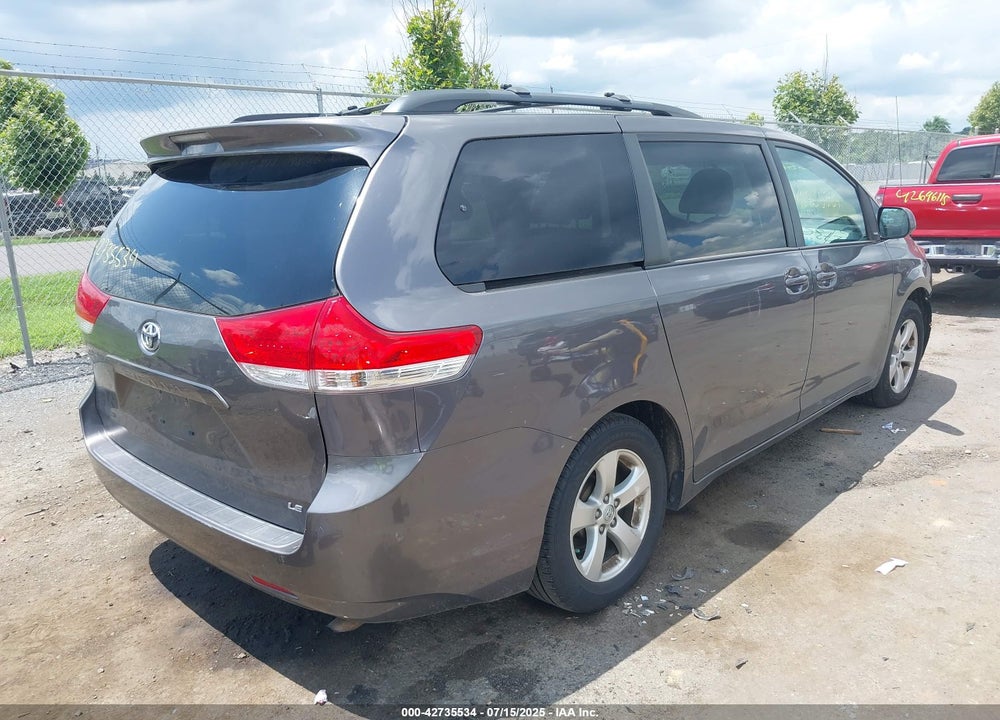 2014 TOYOTA SIENNA LE V6 8 PASSENGER VIN: 5TDKK3DC3ES435091