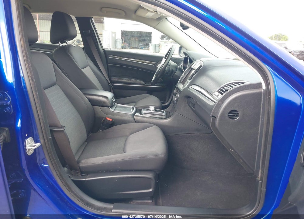 2019 CHRYSLER 300 VIN: 2C3CCAAG3KH733183