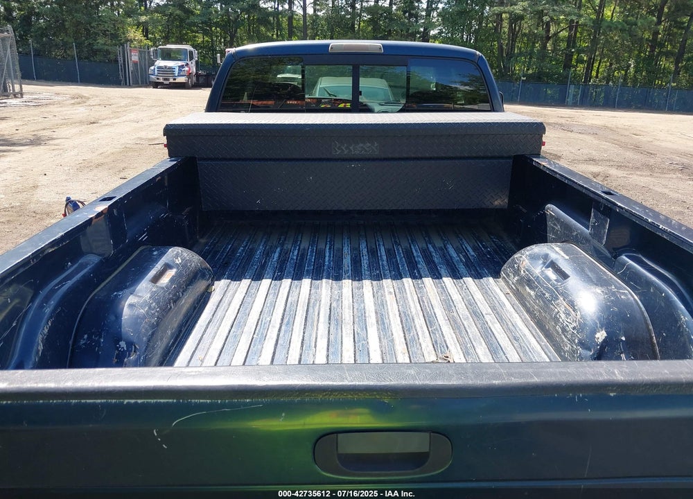 2000 DODGE RAM 2500 ST VIN: 1B7KF2360YJ184851