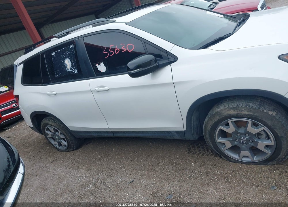 2023 HONDA PASSPORT VIN: 5FNYF8H64PB023298