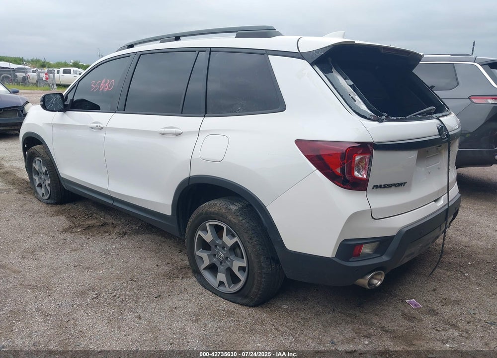 2023 HONDA PASSPORT VIN: 5FNYF8H64PB023298