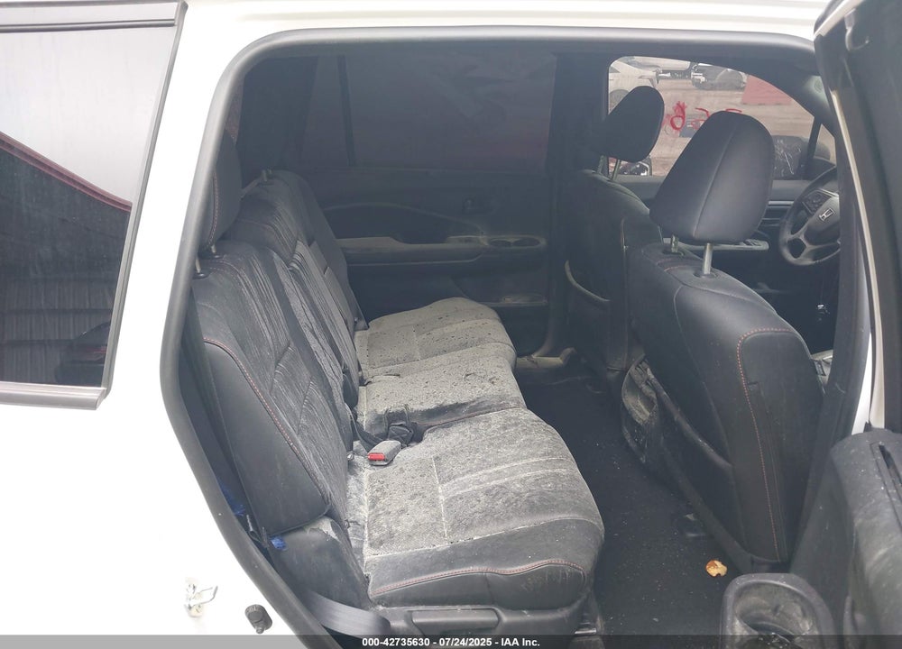 2023 HONDA PASSPORT VIN: 5FNYF8H64PB023298