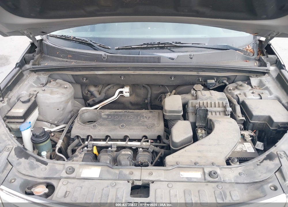 2011 KIA SORENTO VIN: 5XYKTCA11BG022529
