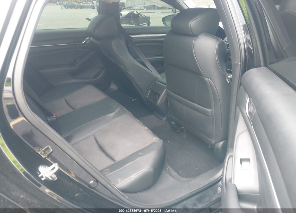 2019 HONDA ACCORD VIN: 1HGCV1F34KA029747