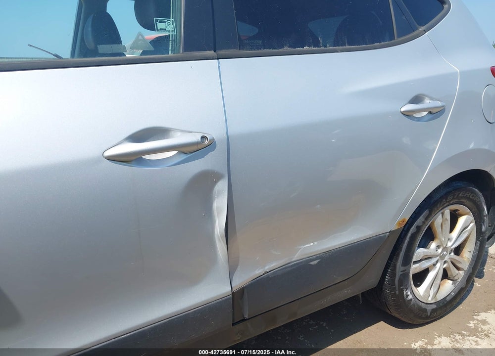 2012 HYUNDAI TUCSON GLS VIN: KM8JU3AC7CU386928